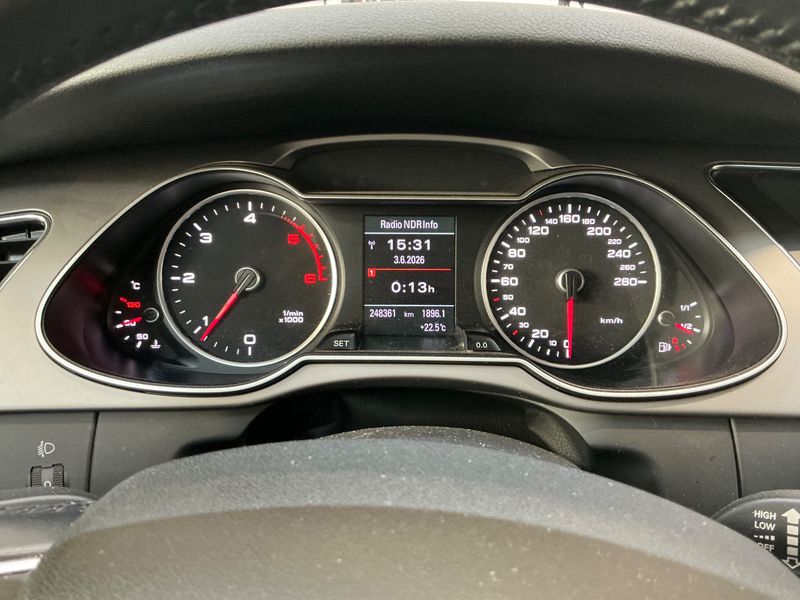 Audi A4 2.0 TDI Ambiente — zdjęcie 13