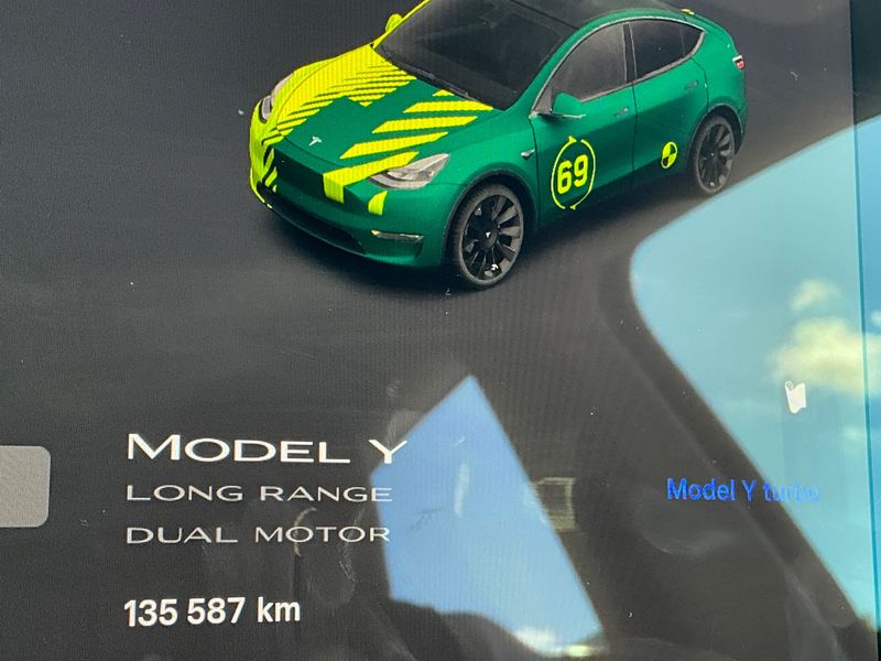 Tesla Model Y Max Range Dual AWD AWD — zdjęcie 13