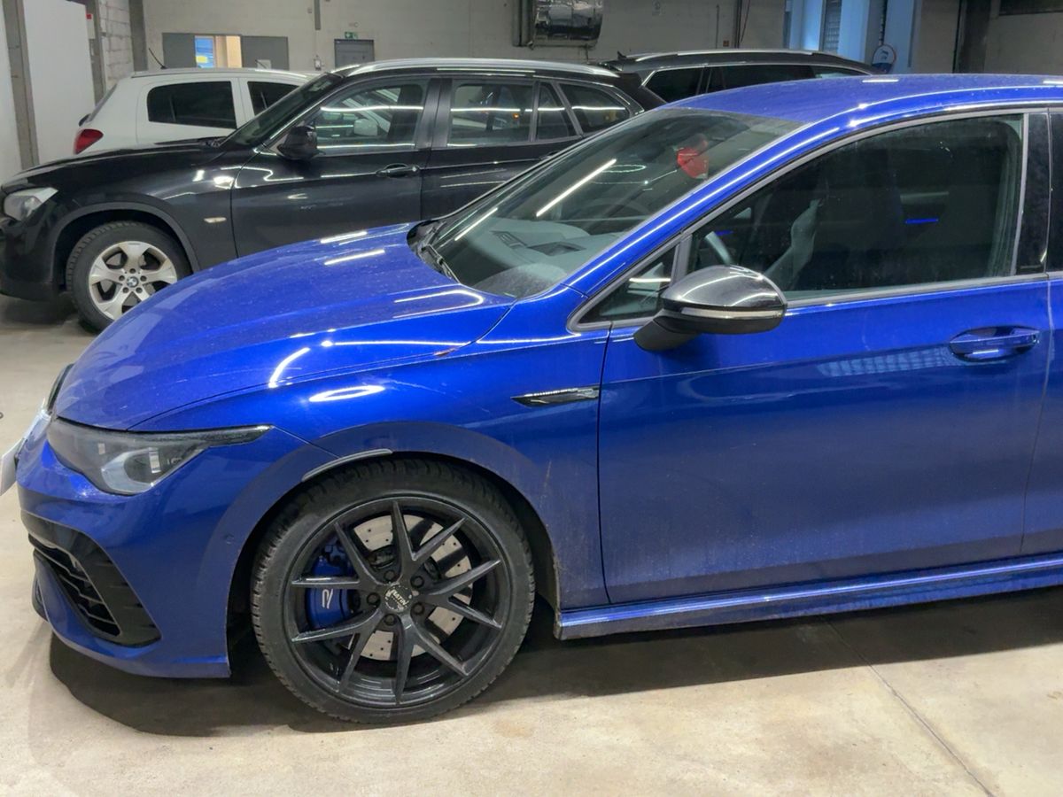 Volkswagen Golf VIII 2.0 TSI R 4Motion