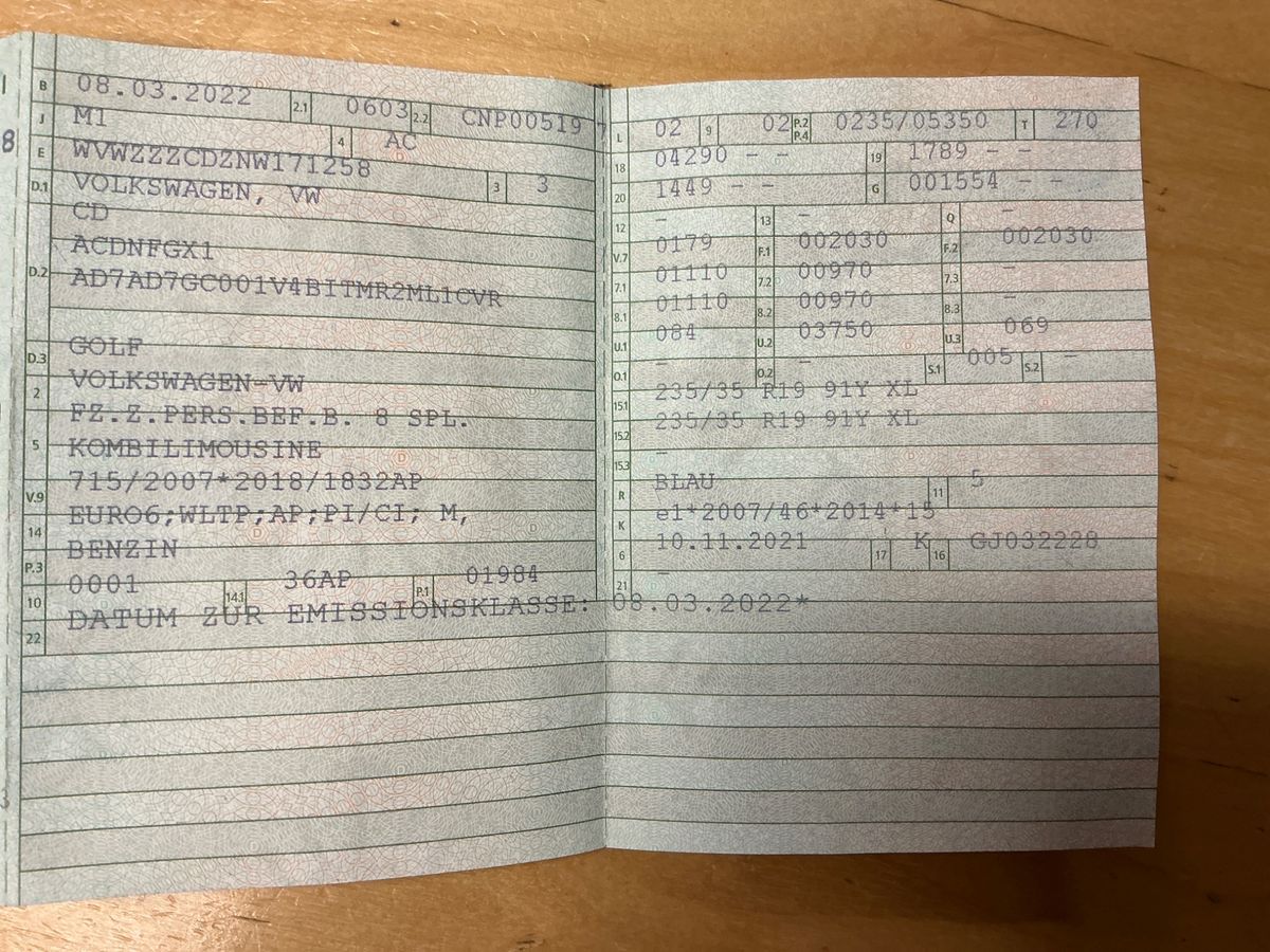 Volkswagen Golf VIII 2.0 TSI R 4Motion