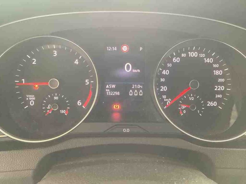 Volkswagen Passat 2.0 TDI Business — zdjęcie 14