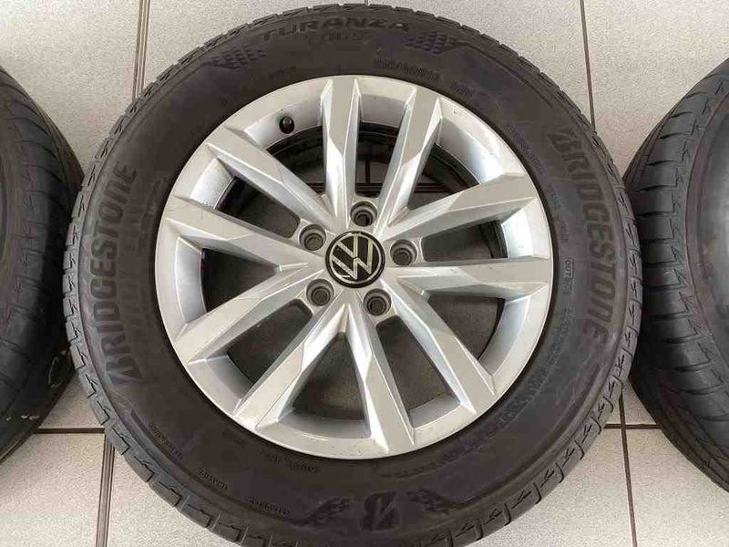 Volkswagen Passat 2.0 TDI Business — zdjęcie 24