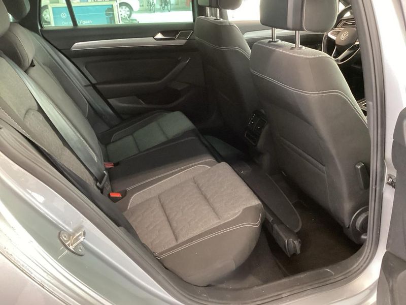 Volkswagen Passat 2.0 TDI Business — zdjęcie 12