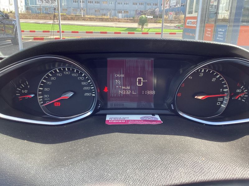 Peugeot 308 1.6 Blue-HDi Allure 2017 – снимка 18