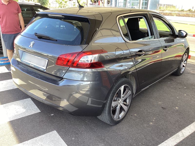 Peugeot 308 1.6 Blue-HDi Allure 2017 – снимка 8