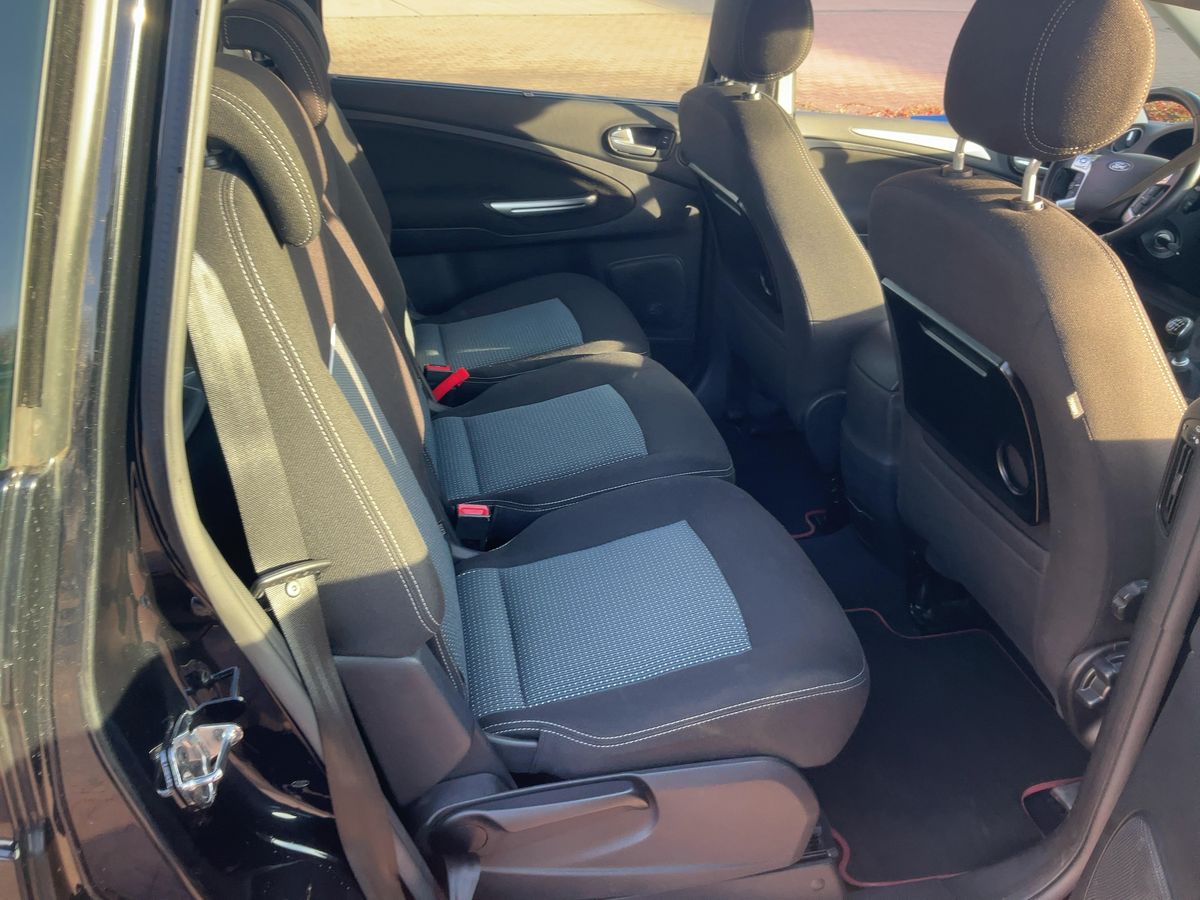 Ford Galaxy 2014 — photo 21