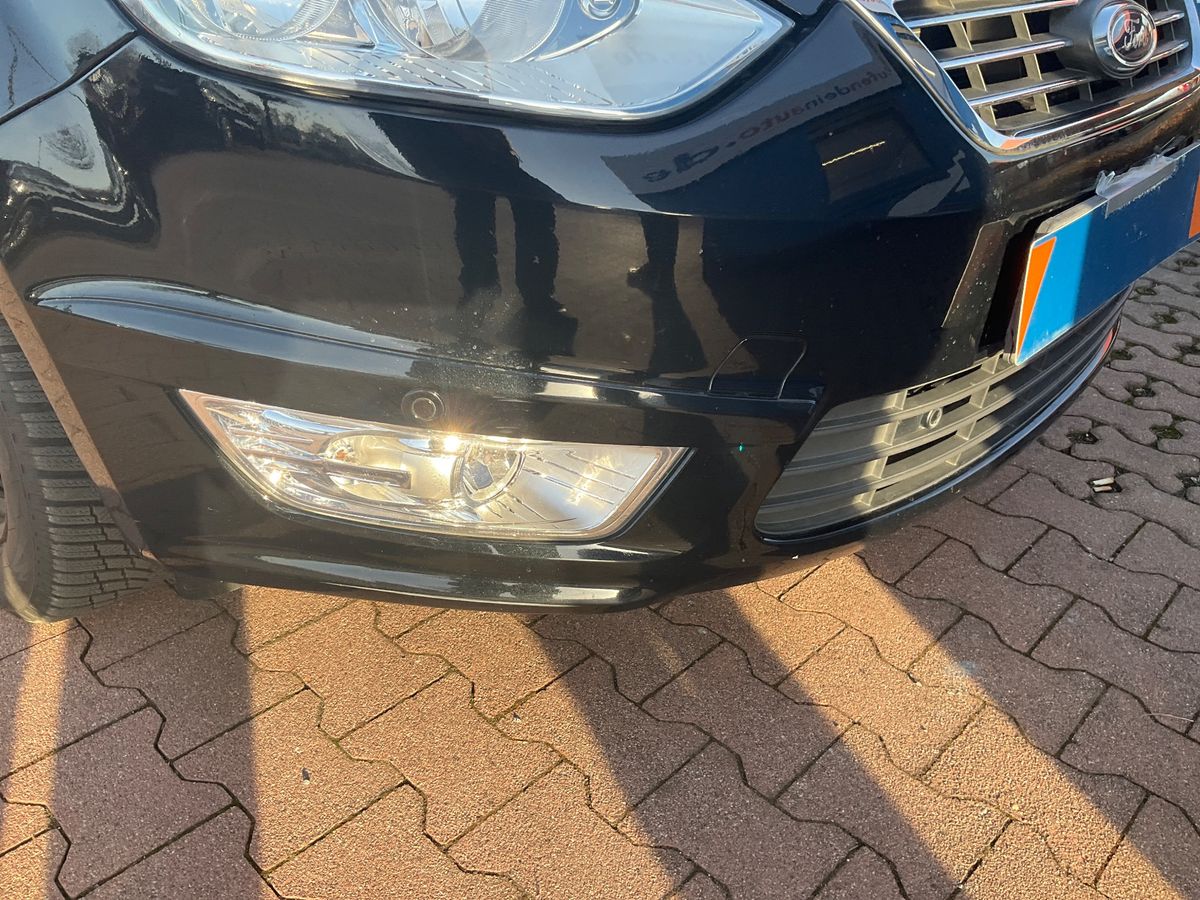 Ford Galaxy 2014 — photo 34