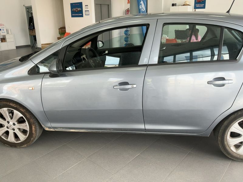Opel Corsa 1.4 Enjoy — zdjęcie 4