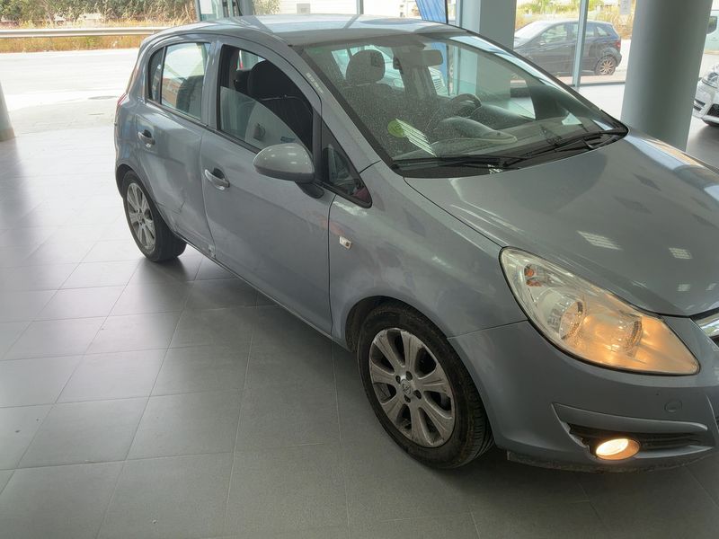 Opel Corsa 1.4 Enjoy — zdjęcie 8