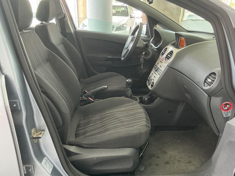 Opel Corsa 1.4 Enjoy — zdjęcie 11