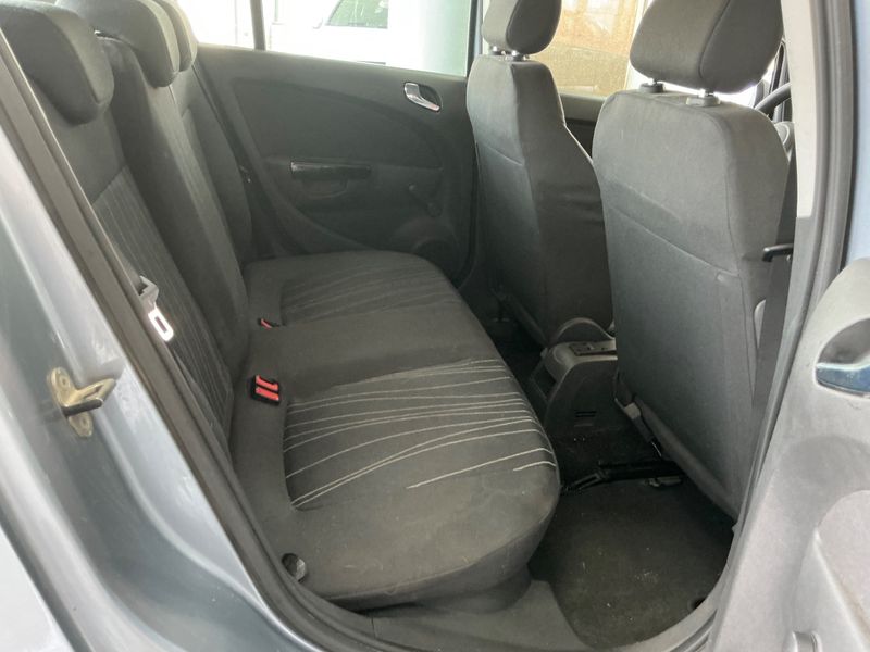 Opel Corsa 1.4 Enjoy — zdjęcie 14