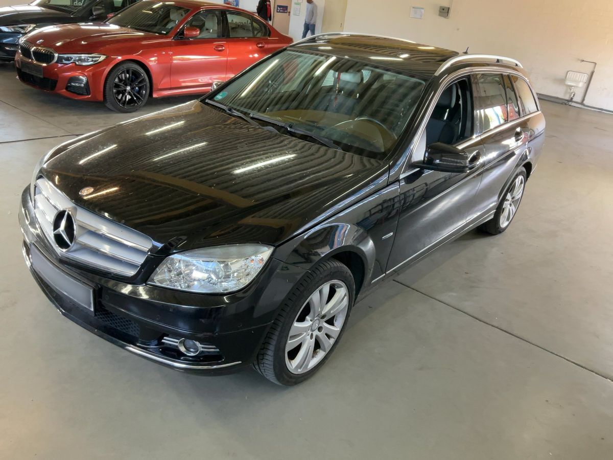 Mercedes-Benz C-Klasse 2009 — photo 1