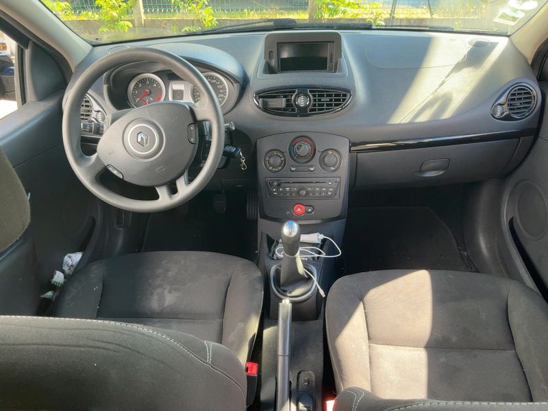 Renault Clio 1.5 dCi Collection Business — zdjęcie 12