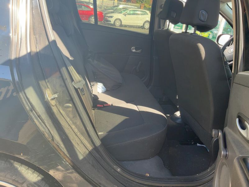 Renault Clio 1.5 dCi Collection Business — zdjęcie 14
