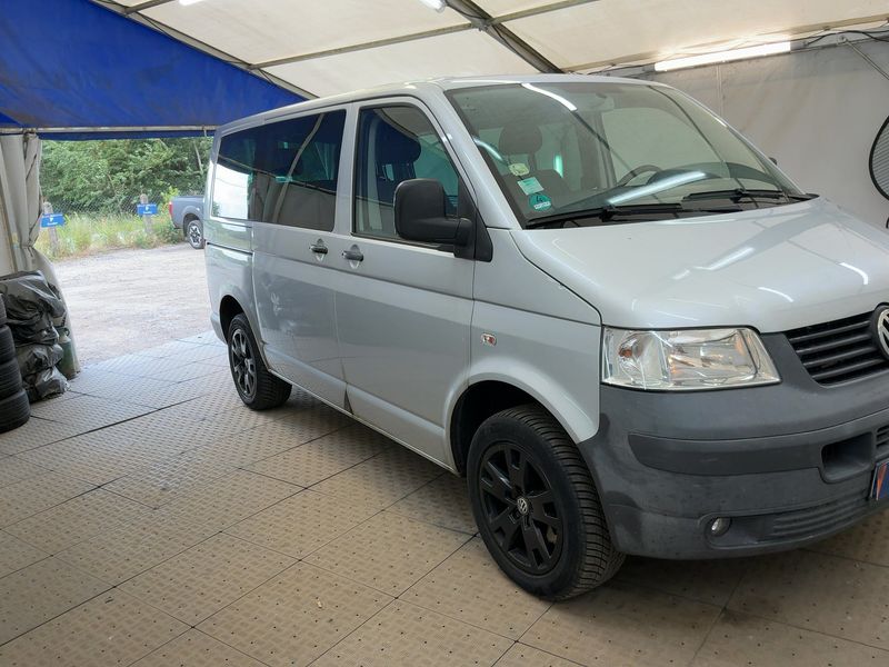 Volkswagen T5 California 2.5 TDI Beach Aufstelldach 4Motion — zdjęcie 8