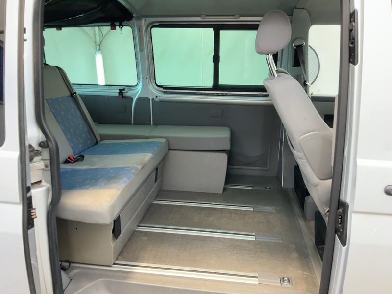 Volkswagen T5 California 2.5 TDI Beach Aufstelldach 4Motion — zdjęcie 14