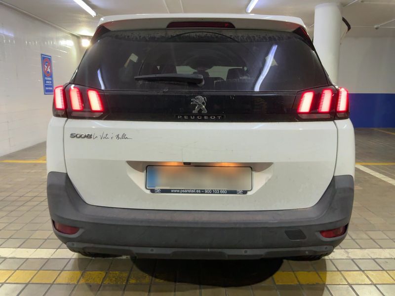 Peugeot 5008 1.5 Blue-HDi Active — zdjęcie 5