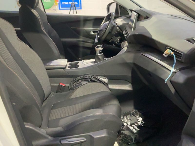 Peugeot 5008 1.5 Blue-HDi Active — zdjęcie 11