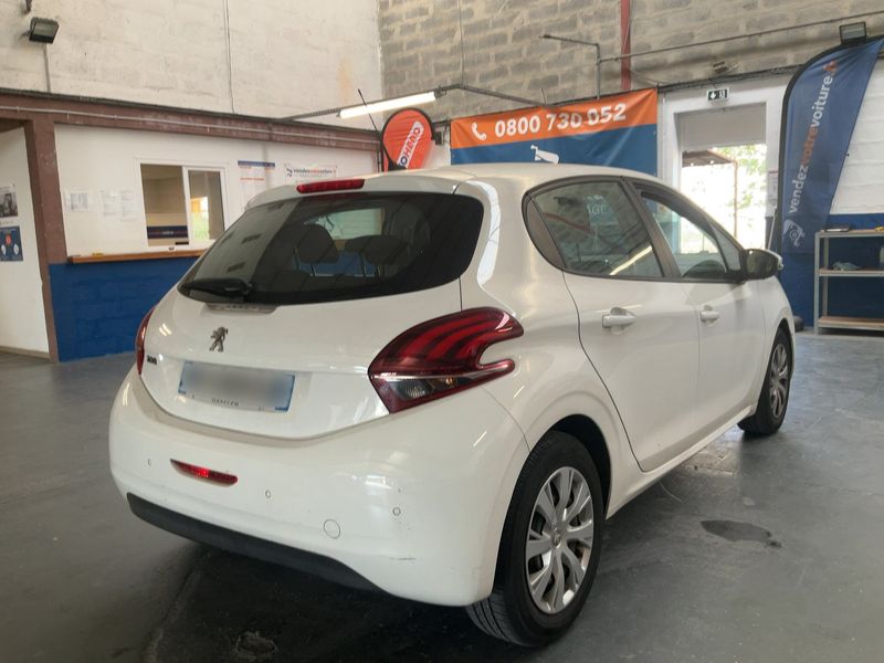Peugeot 208 1.2 PureTech Blue Lease Active — zdjęcie 6