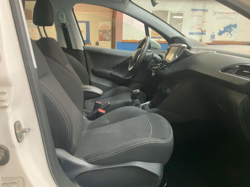 Peugeot 208 1.2 PureTech Blue Lease Active — zdjęcie 11