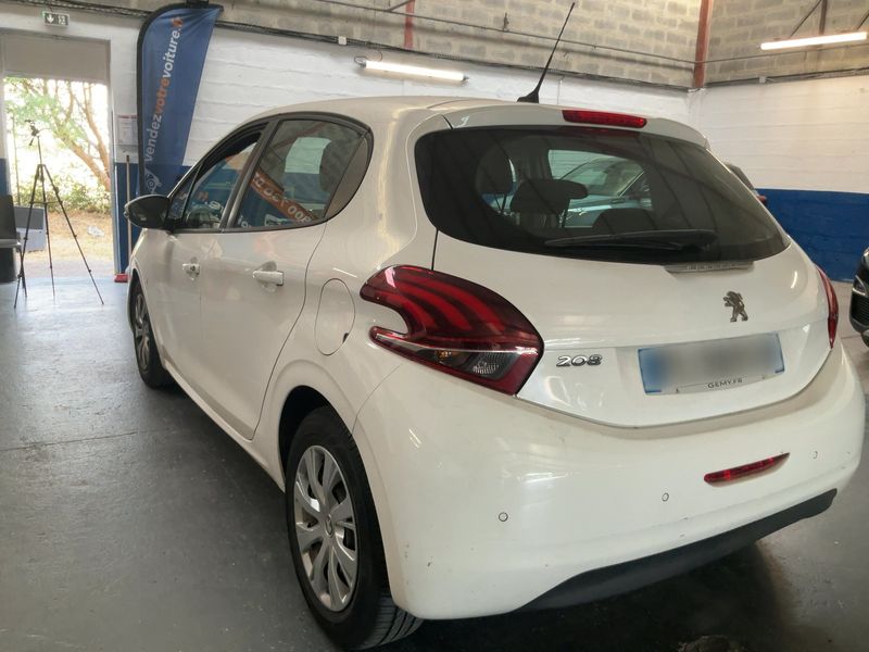 Peugeot 208 1.2 PureTech Blue Lease Active — zdjęcie 3