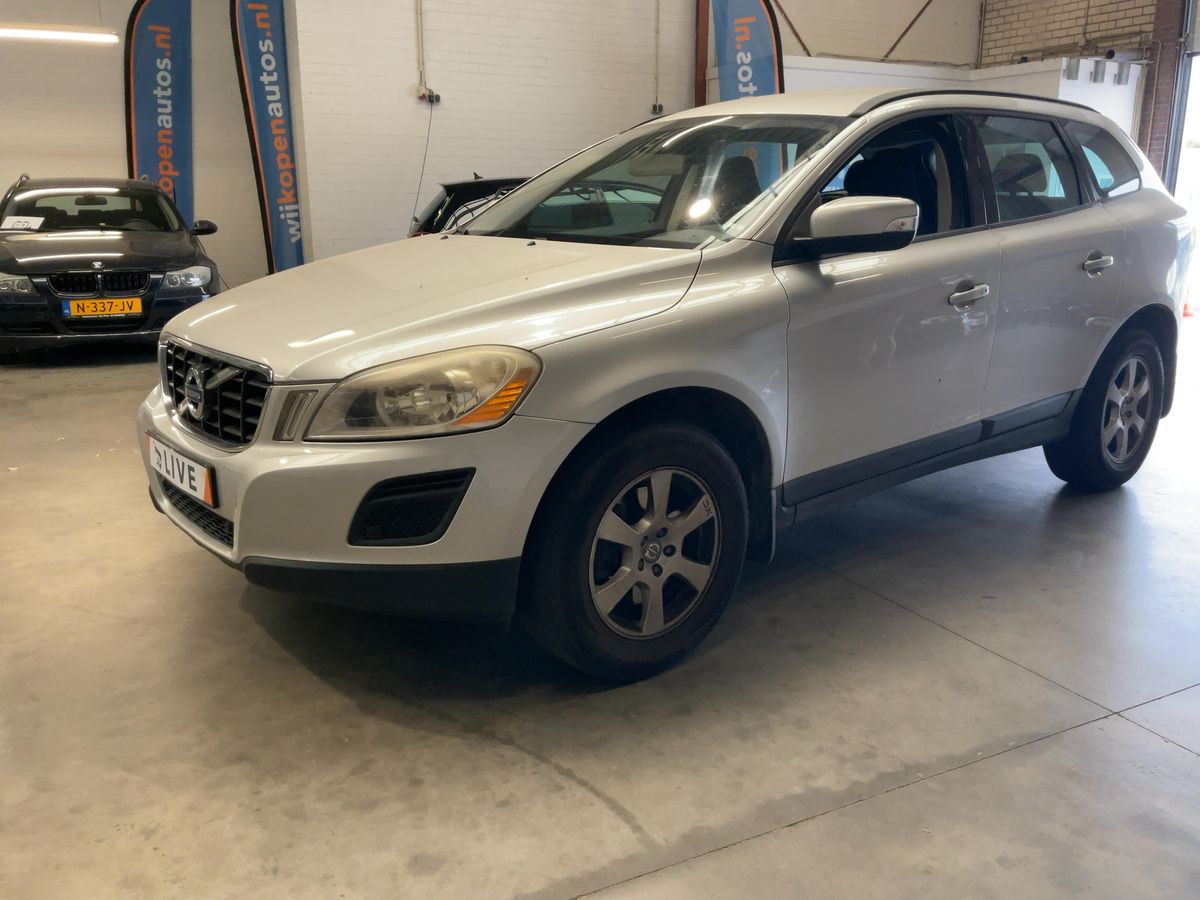 Volvo XC60 2.0 T5 Kinetic 2WD