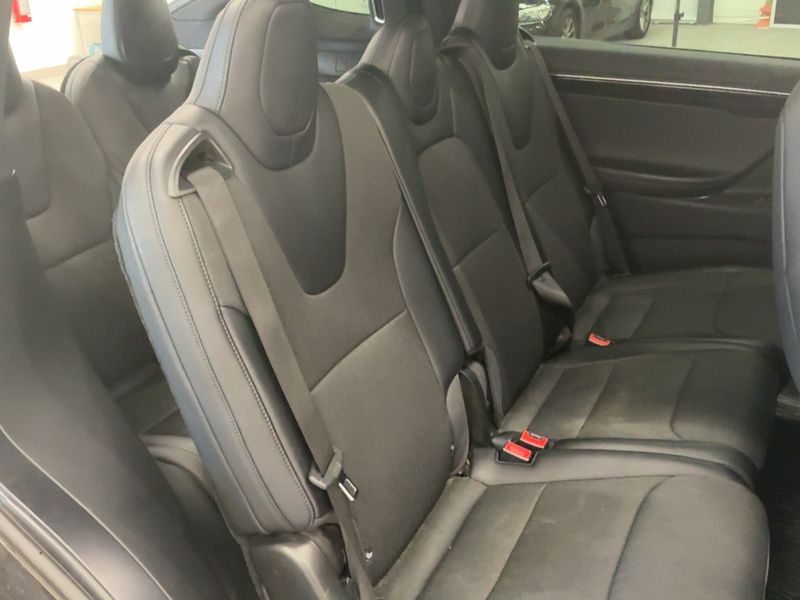 Tesla Model X 75D Dual — zdjęcie 14