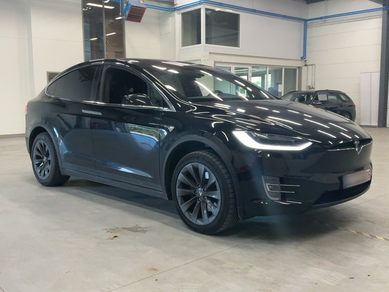 Tesla Model X 75D Dual — zdjęcie 8