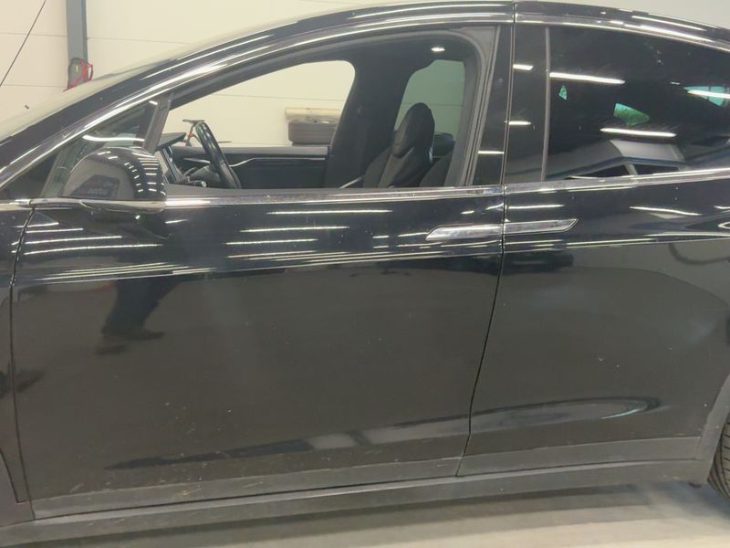 Tesla Model X 75D Dual — zdjęcie 4