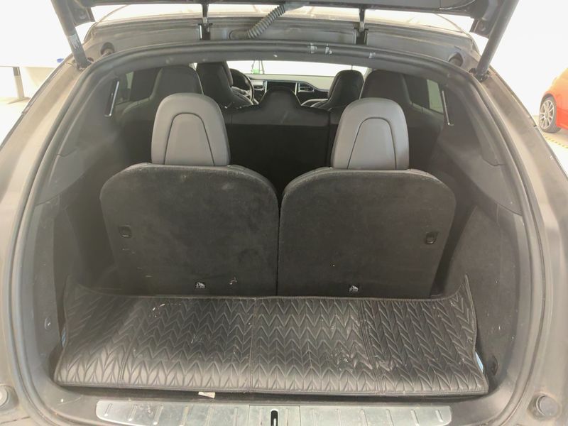 Tesla Model X 75D Dual — zdjęcie 10