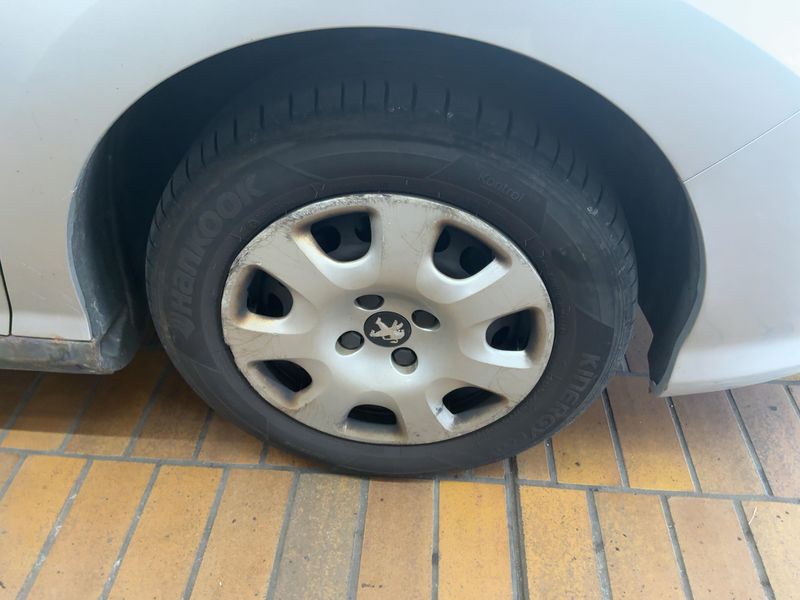 Peugeot 308 1.6 HDi Access 2012 – снимка 11