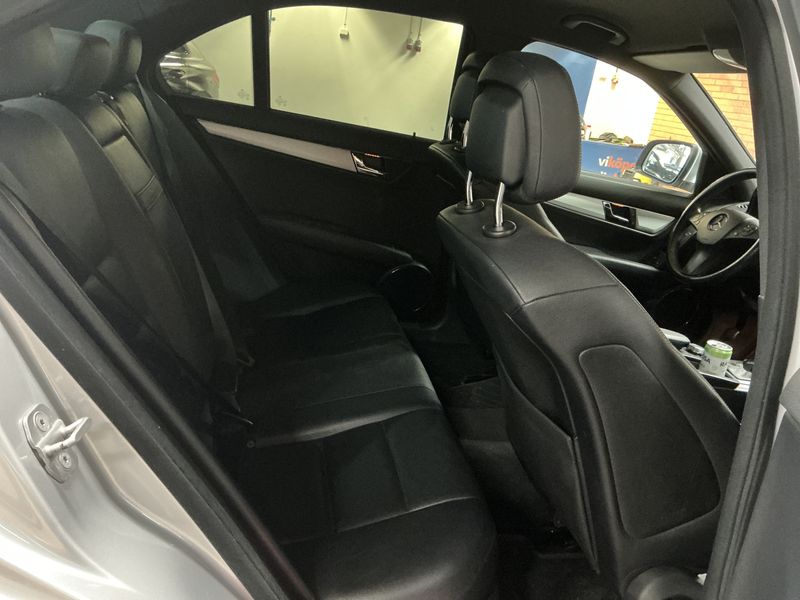 Mercedes-Benz C-Klasse C 200 Kompressor Avantgarde — zdjęcie 13