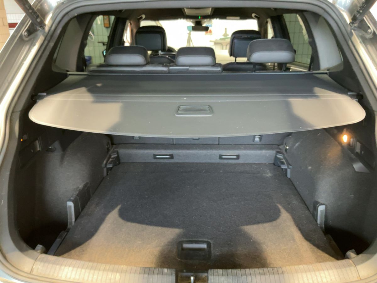 Volkswagen Tiguan 2022 — photo 16