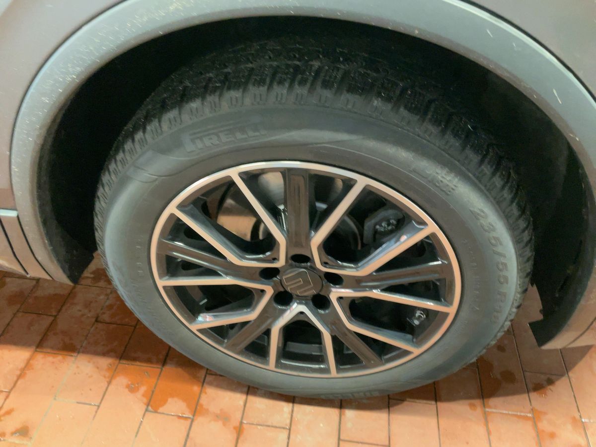 Volkswagen Tiguan 2022 — photo 12