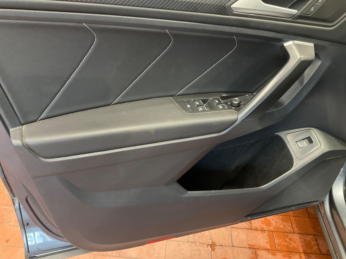 Volkswagen Tiguan 2022 — photo 24
