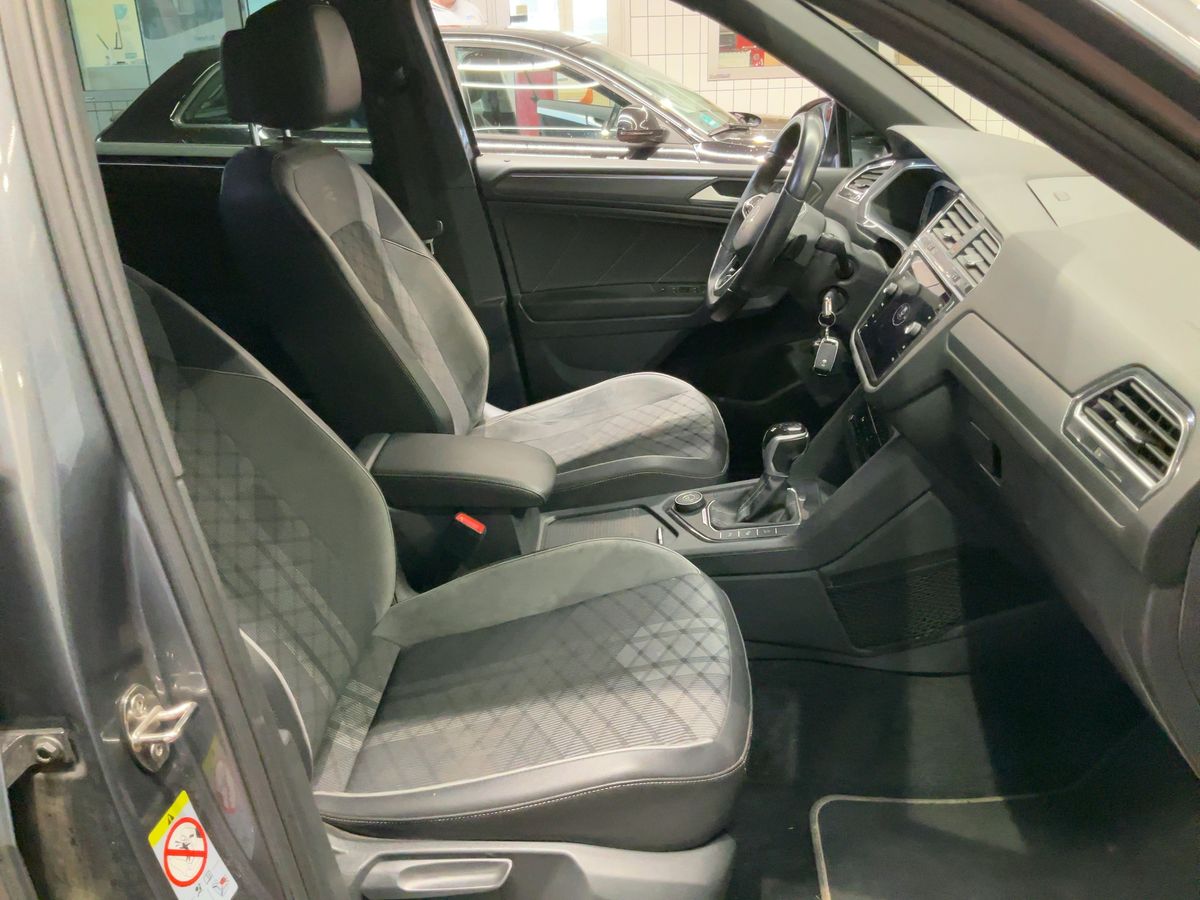 Volkswagen Tiguan 2022 — photo 17