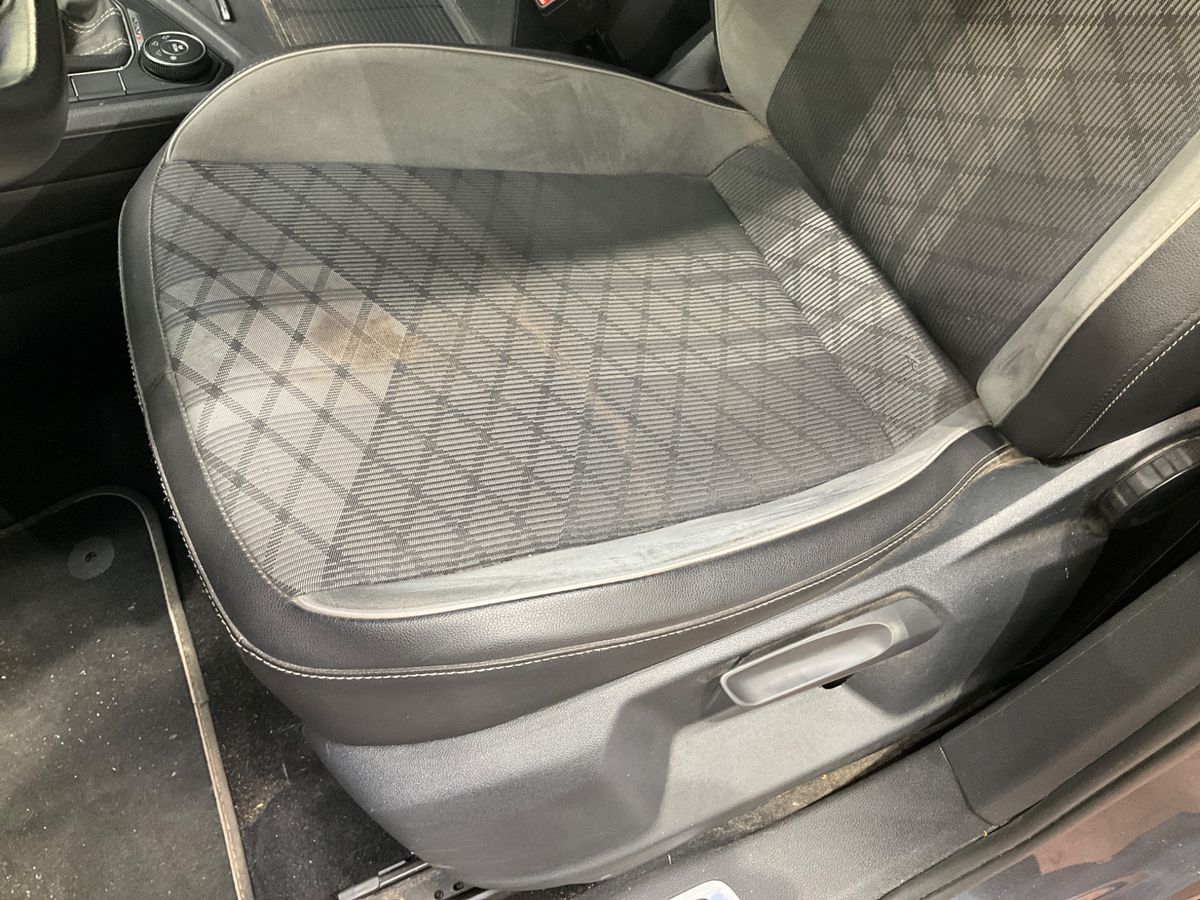 Volkswagen Tiguan 2022 — photo 30