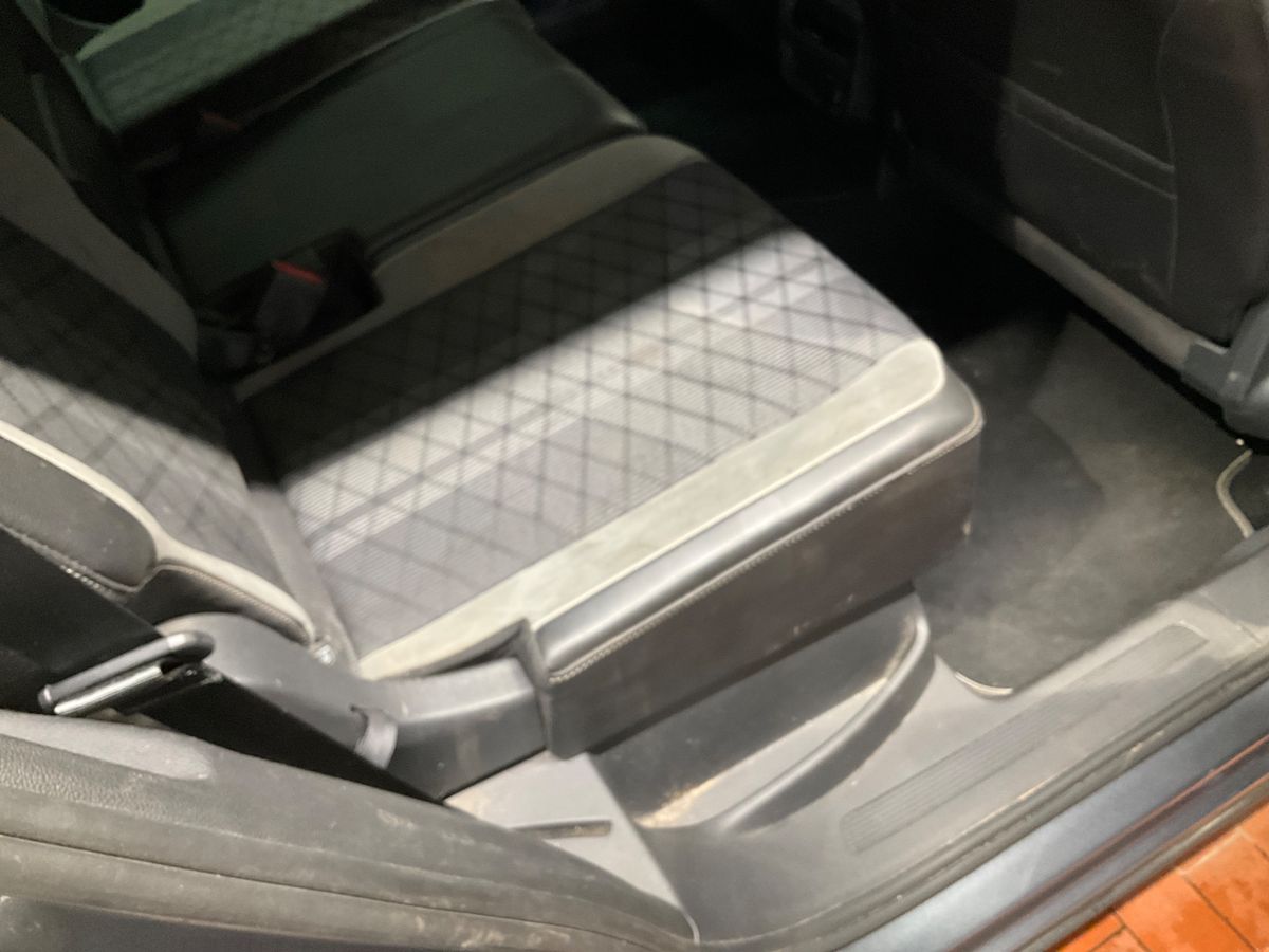 Volkswagen Tiguan 2022 — photo 34