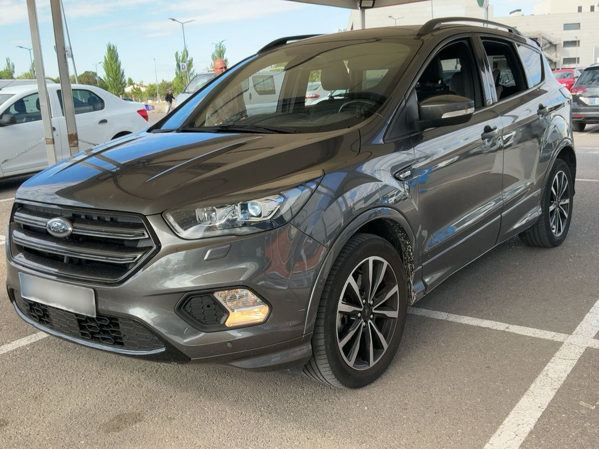 Ford Kuga 2017 — photo 1
