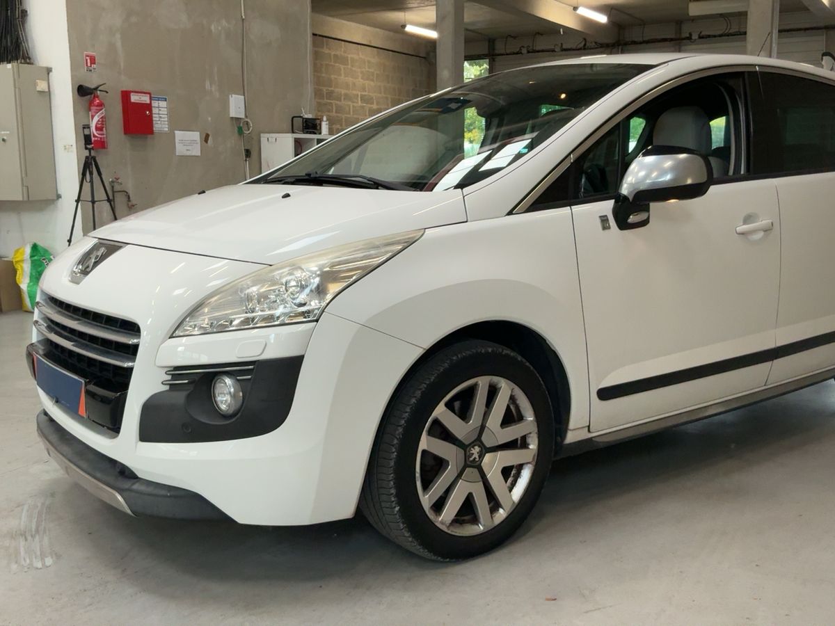 Peugeot 3008 2.0 HDi Hybrid4