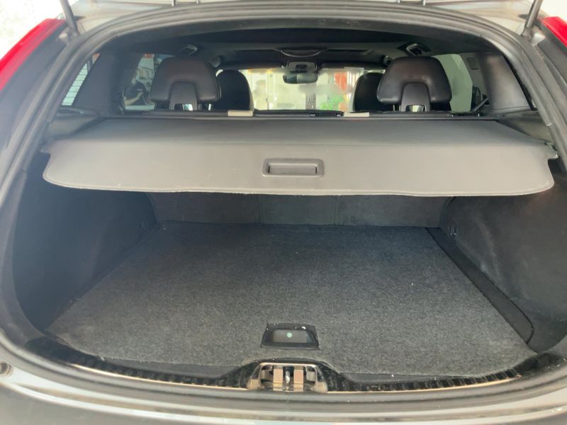 Volvo V60 Cross Country 2.0 D4 Summum — zdjęcie 10
