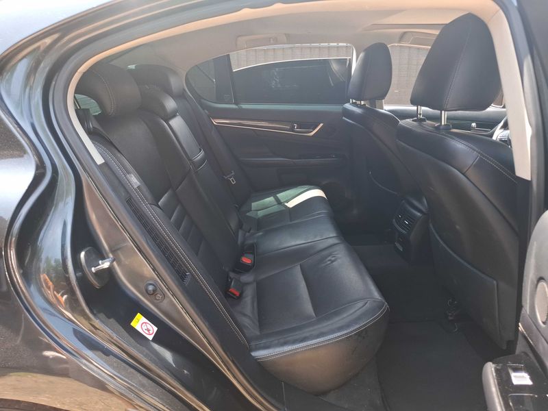 Lexus GS-Serie GS 300h Luxe — zdjęcie 14