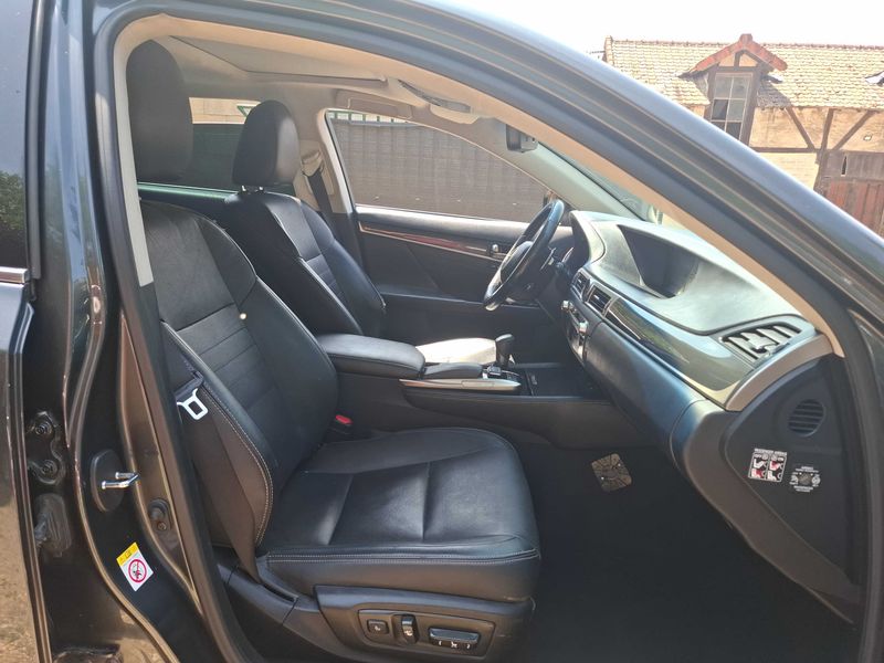 Lexus GS-Serie GS 300h Luxe — zdjęcie 10
