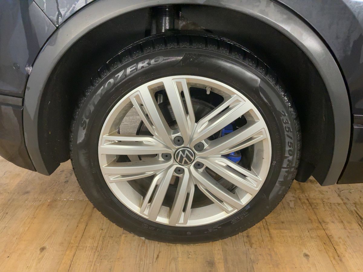 Volkswagen Tiguan 2022 — photo 10