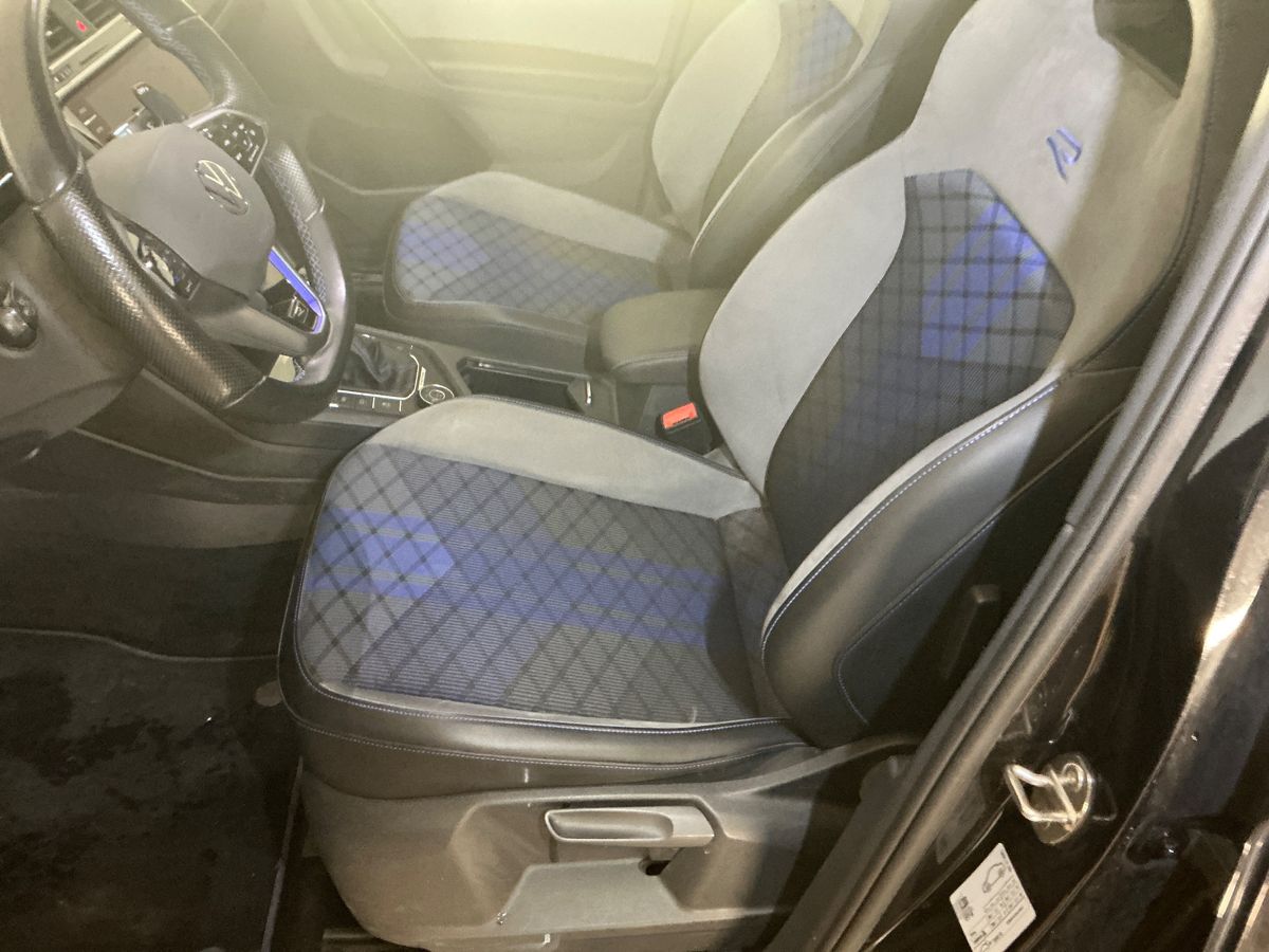 Volkswagen Tiguan 2022 — photo 35