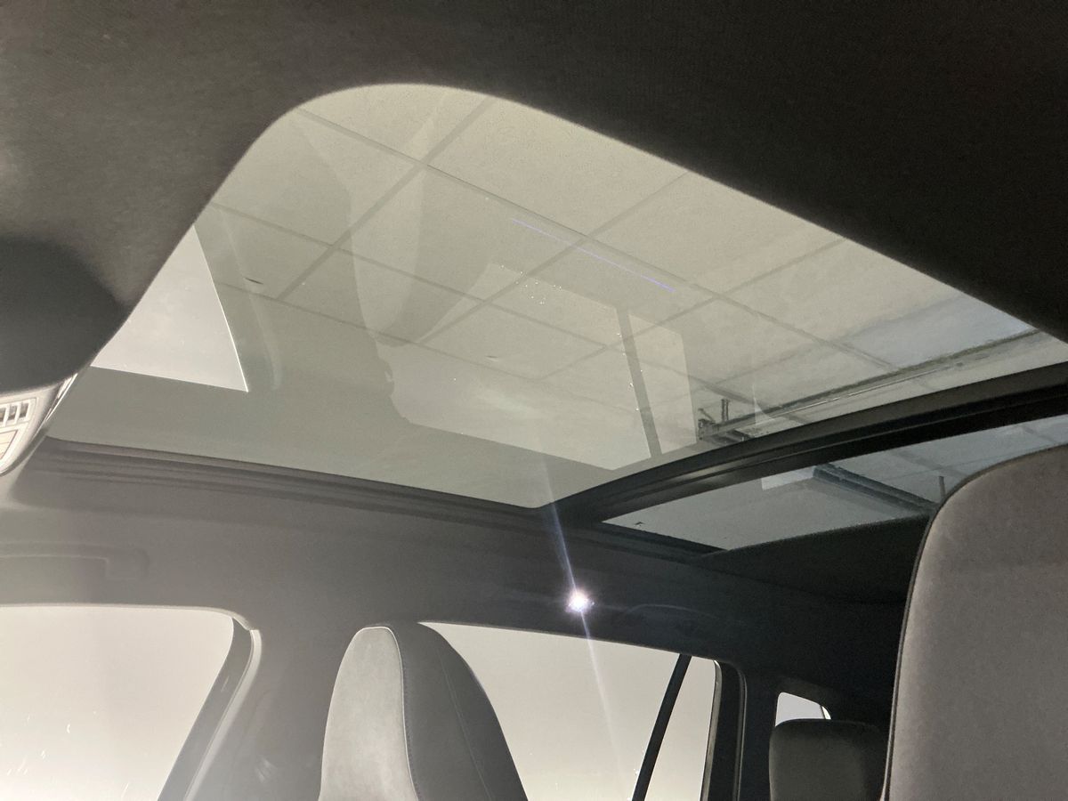 Volkswagen Tiguan 2022 — photo 24