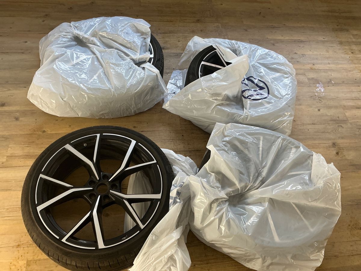 Volkswagen Tiguan 2022 — photo 16