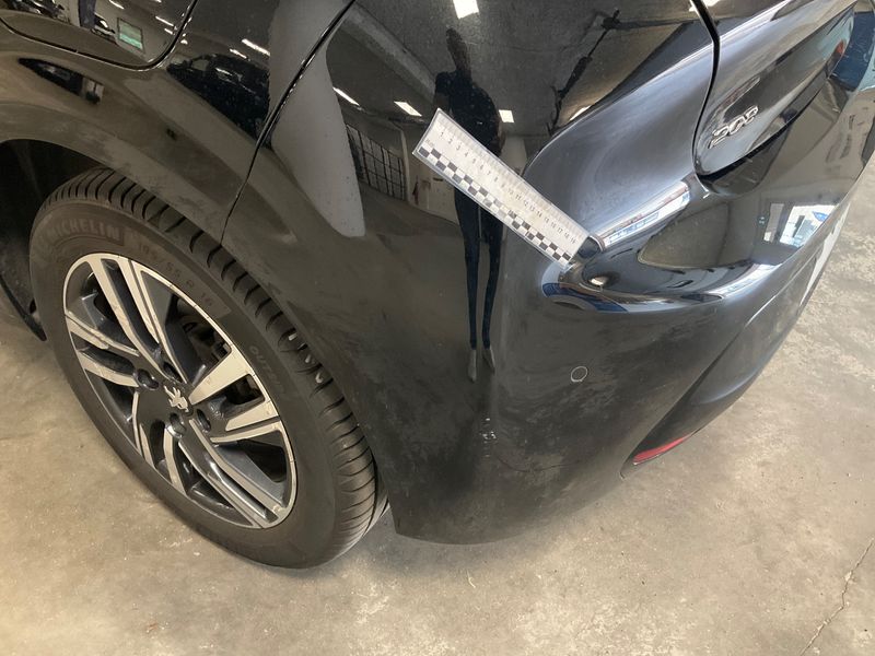 Peugeot 208 1.2 PureTech Allure Business 2021 – снимка 27