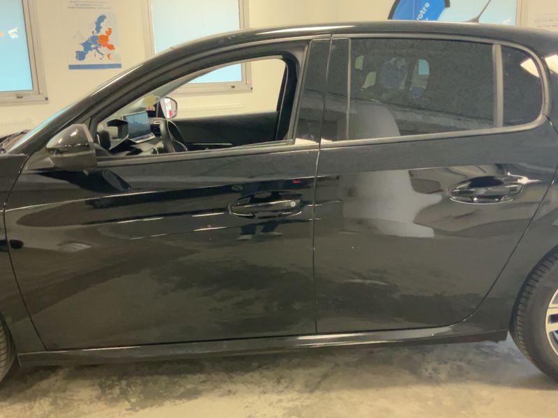 Peugeot 208 1.2 PureTech Allure Business — zdjęcie 4