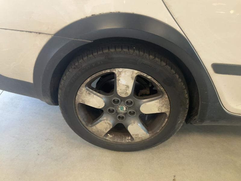 Skoda Octavia 2.0 TDI Scout 4x4 2012 – снимка 9